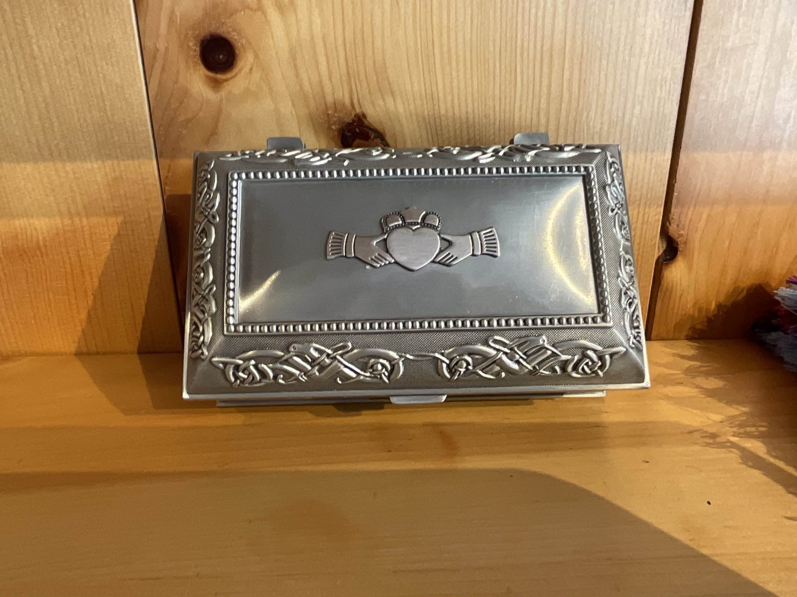 Handmade Chess Set Mullingar Pewter Irish Claddagh Jewelry Box